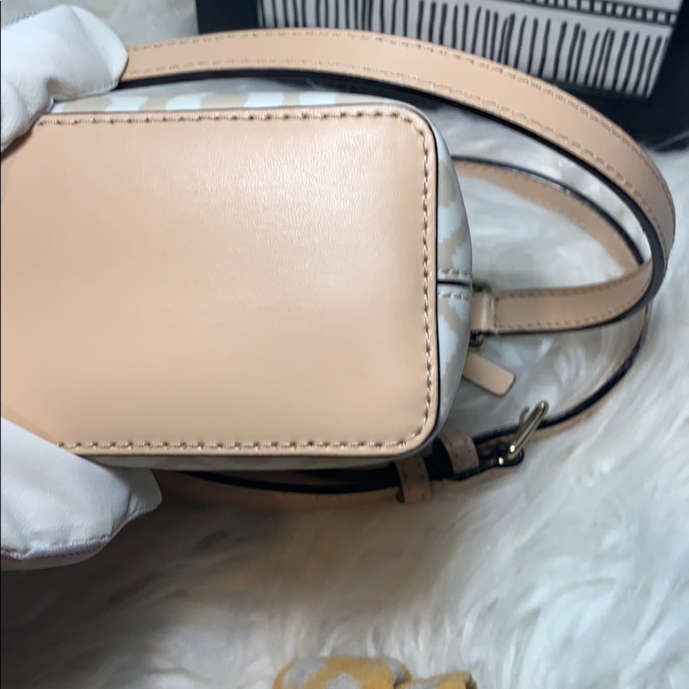 Kate Spade purse bag Neutral Grove St. Eady euc - Picture 7 of 10